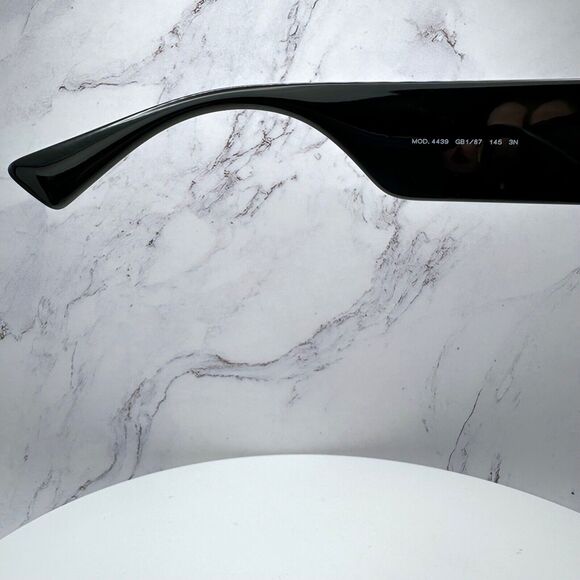 New VERSACE Sunglasses - Picture 15 of 16